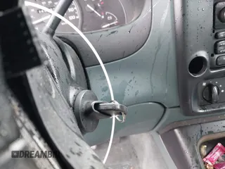 1998 Ford Explorer XLT с VIN 1FMZU32P6WZA13486, выставлен на аукционе IAAI как лот 41754119 с пробегом 345 693 миль миль и . История ставок и продаж доступна на DreamBid. Изображение 11.