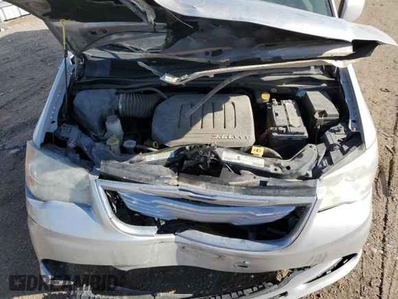 2011 Chrysler Town & Country Touring with VIN 2A4RR5DG8BR646925, listed as a Copart auction lot 48337055 with 181,881 mi miles and Salvage Title. Bid and sale history available at DreamBid. Image 14.