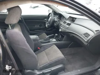 2008 Honda Accord Cpe LX-S with VIN 1HGCS12328A022304, listed as a IAAI auction lot 41541266 with 206,948 mi miles. Bid and sale history available at carsss.com. Image 5.