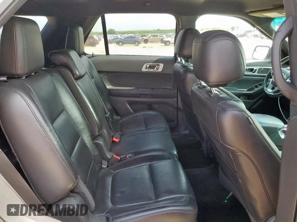 2014 Ford Explorer XLT z VIN 1FM5K7D85EGB00033, wystawiony jako Copart lot #65075575 z przebiegiem 224 867 mil mil oraz Czysty tytuł • Clean title. Historia ofert i sprzedaży dostępna na DreamBid. Obrazek 11.