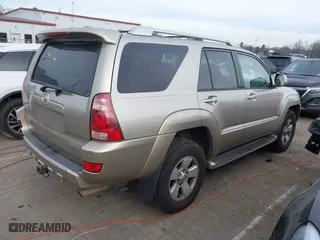 2004 Toyota 4Runner Limited with VIN JTEBU17R140041553, listed as a IAAI auction lot 41346360 with 1 mi miles. Bid and sale history available at carsss.com. Image 4.
