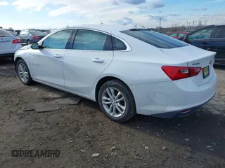 2018 Chevrolet Malibu LT z VIN 1G1ZD5ST5JF213064, wystawiony jako IAAI lot #41445202 z przebiegiem 79 817 mil mil oraz . Historia ofert i sprzedaży dostępna na DreamBid. Obrazek 3.