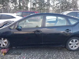 2004 Toyota Prius with VIN JTDKB20U440068552, listed as a IAAI auction lot 41179621 with 151,127 mi miles. Bid and sale history available at carsss.com. Image 14.