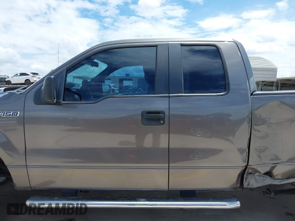 2014 Ford F-150 XL z VIN 1FTEX1CM0EFC15307, wystawiony jako IAAI lot #42620479 z przebiegiem 143 843 mil mil oraz . Historia ofert i sprzedaży dostępna na DreamBid. Obrazek 15.