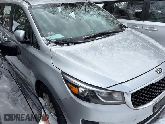 2018 Kia Sedona L with VIN KNDMA5C17J6403388, listed as a Copart auction lot 47965185 with 159,896 mi miles and Clean Title. Bid and sale history available at carsss.com. Image 1.