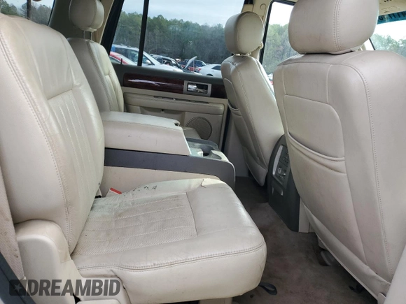 2004 Lincoln Navigator Luxury with VIN 5LMFU27R74LJ04903, listed as a Copart auction lot 41179374 with 251,101 mi miles and Clean Title. Bid and sale history available at carsss.com. Image 11.