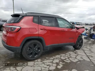 2019 Jeep Compass Altitude with VIN 3C4NJCBB0KT658703, listed as a Copart auction lot 62906995 with 80,898 mi miles and Salvage title. Bid and sale history available at DreamBid. Image 4.