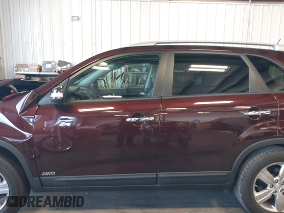 2013 Kia Sorento EX with VIN 5XYKUCA67DG365681, listed as a IAAI auction lot 41885665 with 10,318 mi miles. Bid and sale history available at carsss.com. Image 15.