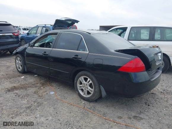 2006 Honda Accord Sdn LX SE with VIN 1HGCM56386A073833, listed as a IAAI auction lot 41790693 with 276,812 mi miles. Bid and sale history available at carsss.com. Image 3.