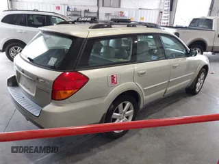 2006 Subaru Legacy Outback Limited с VIN 4S4BP62C867346212, выставлен на аукционе IAAI как лот 42845635 с пробегом 180 438 миль миль и . История ставок и продаж доступна на DreamBid. Изображение 4.