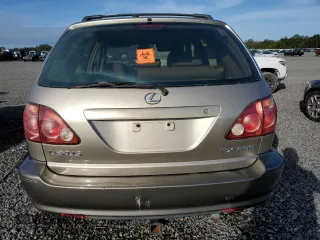 2000 Lexus RX 300 with VIN JT6GF10U0Y0063995, listed as a Copart auction lot 83748684 with Not Provided miles and Non Repairable. Bid and sale history available at carsss.com. Image 6.