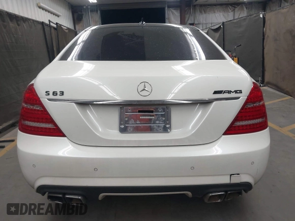 2011 Mercedes-Benz S 63 AMG with VIN WDDNG7EB7BA402556, listed as a IAAI auction lot 42097570 with 77,145 mi miles and . Bid and sale history available at DreamBid. Image 16.
