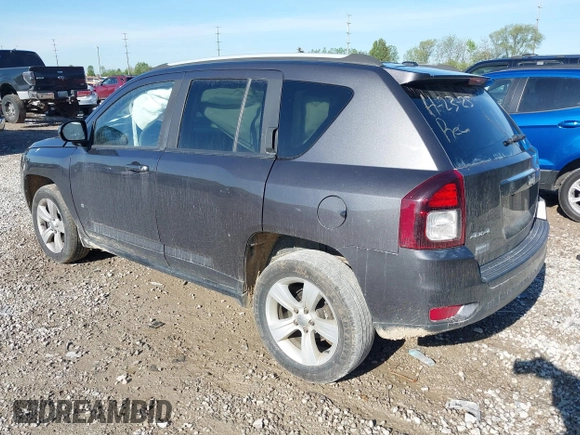 2017 Jeep Compass Sport SE z VIN 1C4NJDBB9HD143154, wystawiony jako IAAI lot #42126726 z przebiegiem 219 850 mil mil oraz . Historia ofert i sprzedaży dostępna na DreamBid. Obrazek 3.