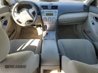 2008 Toyota Camry LE z VIN 4T1BE46K48U232059, wystawiony jako Copart lot #53302165 z przebiegiem 106 705 mil mil oraz Szkoda całkowita • Salvage title. Historia ofert i sprzedaży dostępna na DreamBid. Obrazek 8.