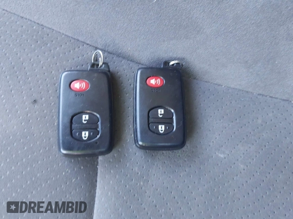 2013 Toyota Prius One z VIN JTDKN3DU3D1617773, wystawiony jako IAAI lot #41369560 z przebiegiem 91 962 mil mil oraz . Historia ofert i sprzedaży dostępna na DreamBid. Obrazek 11.