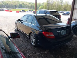 2012 Mercedes-Benz C 250 Sport с VIN WDDGF4HB4CR221410, выставлен на аукционе IAAI как лот 42030206 с пробегом 184 007 миль миль и . История ставок и продаж доступна на DreamBid. Изображение 3.