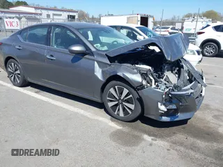 2020 Nissan Altima 2.5 SV with VIN 1N4BL4DV4LC167077, listed as a IAAI auction lot 41863717 with 107,391 mi miles. Bid and sale history available at carsss.com. Image 1.