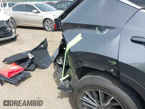 2023 Lexus NX 350 Premium z VIN 2T2GGCEZ8PC024142, wystawiony jako IAAI lot #42101751 z przebiegiem 34 449 mil mil oraz . Historia ofert i sprzedaży dostępna na DreamBid. Obrazek 19.