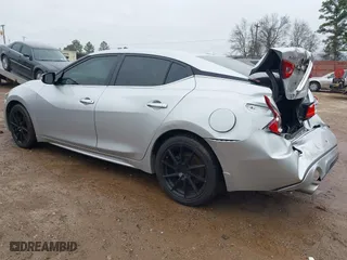 2018 Nissan Maxima SL with VIN 1N4AA6AP7JC390715, listed as a IAAI auction lot 41397498 with 81,483 mi miles. Bid and sale history available at carsss.com. Image 3.