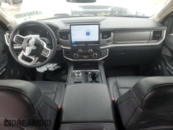 2024 Ford Expedition Max XLT with VIN 1FMJK1H8XREB02917, listed as a Copart auction lot 51924285 with 2,632 mi miles and Salvage Title. Bid and sale history available at DreamBid. Image 8.