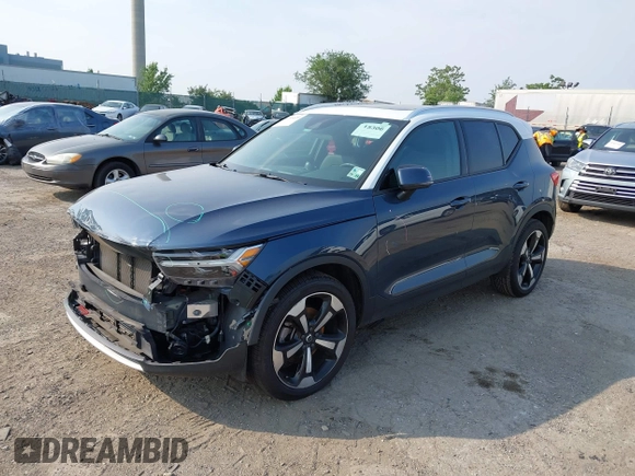 2021 Volvo XC40 Momentum with VIN YV4162UK1M2464500, listed as a IAAI auction lot 42504680 with 29,130 mi miles and . Bid and sale history available at DreamBid. Image 23.