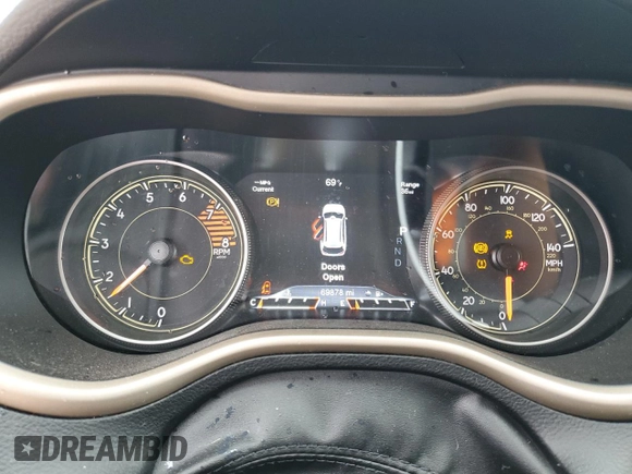 2017 Jeep Cherokee High Altitude with VIN 1C4PJMDS3HW584059, listed as a Copart auction lot 59781395 with 69,878 mi miles and Salvage title. Bid and sale history available at DreamBid. Image 9.