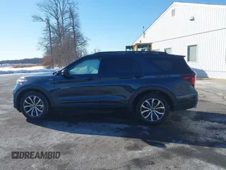 2023 Ford Explorer ST-Line с VIN 1FMSK8KH1PGA09243, выставлен на аукционе IAAI как лот 41378149 с пробегом 26 963 миль миль и . История ставок и продаж доступна на DreamBid. Изображение 14.