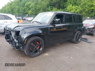 2023 Land Rover Defender X z VIN SALEX7EU2P2213481, wystawiony jako IAAI lot #42368968 z przebiegiem 12 903 mil mil oraz . Historia ofert i sprzedaży dostępna na DreamBid. Obrazek 2.