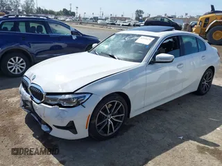 2020 BMW 3 Series 330i с VIN 3MW5R1J01L8B10868, выставлен на аукционе IAAI как лот 42335176 с пробегом 36 055 миль миль и . История ставок и продаж доступна на DreamBid. Изображение 2.