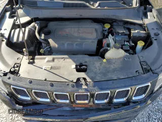 2018 Jeep Compass Latitude with VIN 3C4NJCBB3JT227643, listed as a Copart auction lot 44915625 with 135,797 mi miles and Salvage Title. Bid and sale history available at DreamBid. Image 11.