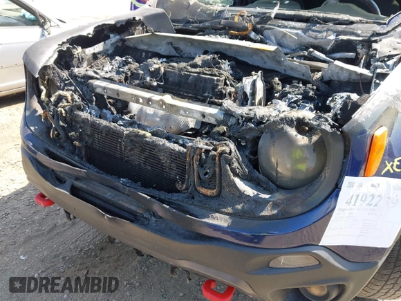 2017 Jeep Renegade Deserthawk z VIN ZACCJBCBXHPE70318, wystawiony jako IAAI lot #41922391 z przebiegiem Nie podano mil oraz . Historia ofert i sprzedaży dostępna na DreamBid. Obrazek 12.