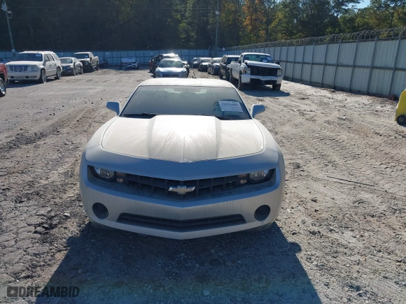 2013 Chevrolet Camaro LS with VIN 2G1FA1E36D9160663, listed as a IAAI auction lot 40649662 with 121,786 mi miles. Bid and sale history available at carsss.com. Image 12.