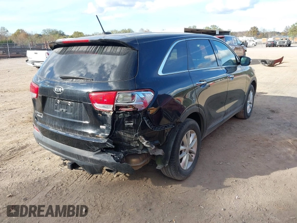 2018 Kia Sorento LX with VIN 5XYPG4A32JG350672, listed as a IAAI auction lot 40830917 with 82,437 mi miles. Bid and sale history available at carsss.com. Image 6.