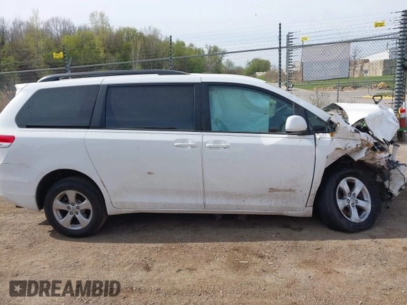 2014 Toyota Sienna LE AAS with VIN 5TDKK3DC0ES439163, listed as a IAAI auction lot 42155274 with Not provided miles and . Bid and sale history available at DreamBid. Image 14.
