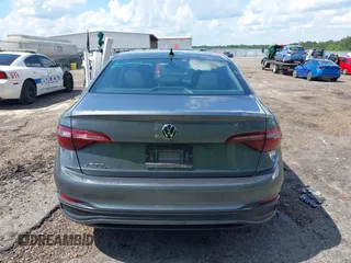 2024 Volkswagen Jetta S с VIN 3VW5M7BUXRM001814, выставлен на аукционе IAAI как лот 42643895 с пробегом 53 477 миль миль и . История ставок и продаж доступна на DreamBid. Изображение 16.