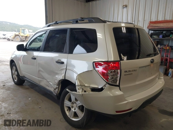 2012 Subaru Forester 2.5X with VIN JF2SHABC0CH461107, listed as a IAAI auction lot 42000513 with 70,598 mi miles. Bid and sale history available at carsss.com. Image 3.