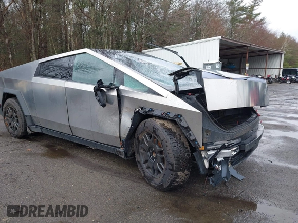2024 Tesla Cybertruck Cyberbeast z VIN 7G2CEHEE6RA036818, wystawiony jako IAAI lot #41786789 z przebiegiem 5 478 mil mil oraz . Historia ofert i sprzedaży dostępna na DreamBid. Obrazek 1.