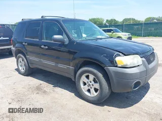 2007 Ford Escape XLT z VIN 1FMYU03127KA20045, wystawiony jako IAAI lot #42467752 z przebiegiem 205 747 mil mil oraz . Historia ofert i sprzedaży dostępna na DreamBid. Obrazek 1.