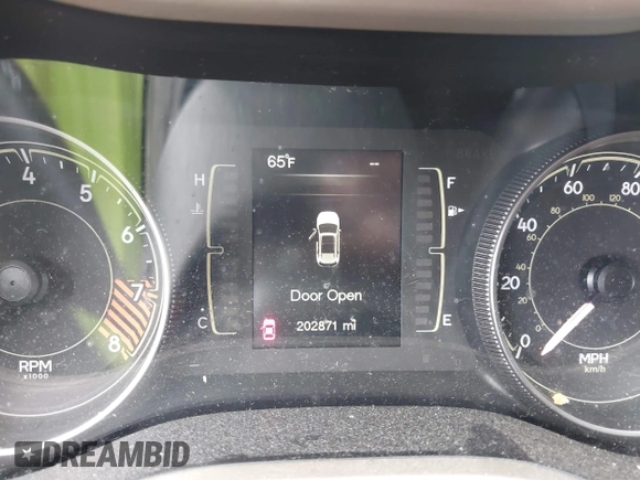 2014 Jeep Cherokee Latitude with VIN 1C4PJMCS0EW208092, listed as a IAAI auction lot 42174675 with 202,871 mi miles and . Bid and sale history available at carsss.com. Image 15.