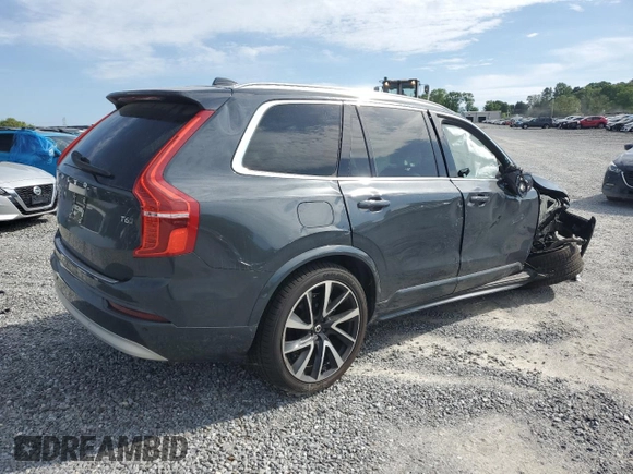 2022 Volvo XC90 Momentum z VIN YV4A221K8N1830007, wystawiony jako Copart lot #53512435 z przebiegiem 39 021 mil mil oraz Szkoda całkowita • Salvage title. Historia ofert i sprzedaży dostępna na DreamBid. Obrazek 3.