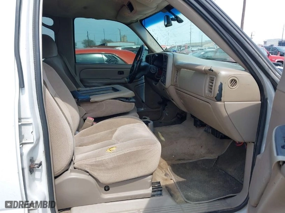 2004 GMC Sierra 2500 Crew Cab SLE with VIN 1GTGK23U84F132767, listed as a IAAI auction lot 41764399 with 214,532 mi miles. Bid and sale history available at carsss.com. Image 5.