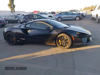 2023 McLaren Artura z VIN SBM16AEA4PW001449, wystawiony jako IAAI lot #41347791 z przebiegiem 4703 mil mil oraz . Historia ofert i sprzedaży dostępna na DreamBid. Obrazek 13.