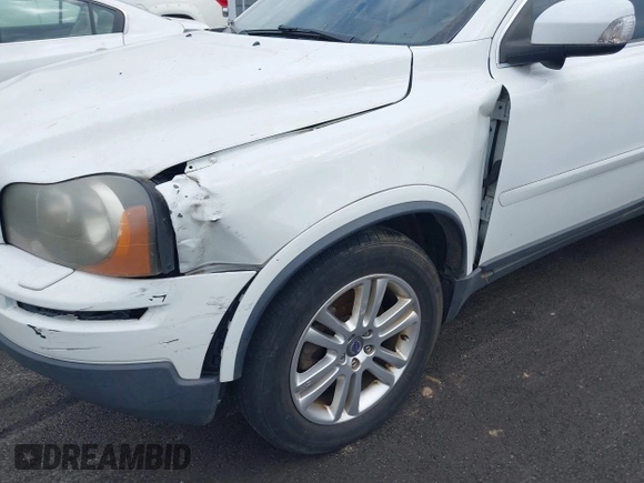 2011 Volvo XC90 I6 with VIN YV4952CYXB1582608, listed as a IAAI auction lot 42055123 with 172,463 mi miles and . Bid and sale history available at DreamBid. Image 6.