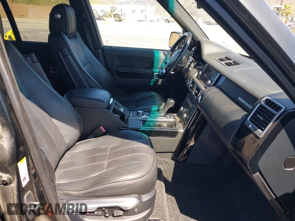 2011 Land Rover Range Rover HSE Lux with VIN SALMF1D45BA354685, listed as a IAAI auction lot 42211420 with Not provided miles and . Bid and sale history available at DreamBid. Image 5.
