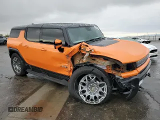 2024 GMC Hummer EV 3X with VIN 1GKB0RDC6RU107095, listed as a Copart auction lot 82655324 with 6,013 mi miles and Salvage Title. Bid and sale history available at carsss.com. Image 4.