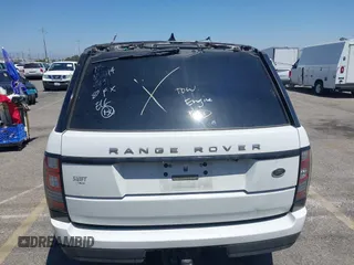 2017 Land Rover Range Rover z VIN SALGR2FVXHA377114, wystawiony jako IAAI lot #42283510 z przebiegiem 69 846 mil mil oraz . Historia ofert i sprzedaży dostępna na DreamBid. Obrazek 16.