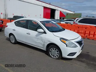 2019 Nissan Versa SV z VIN 3N1CN7AP6KL853028, wystawiony jako IAAI lot #41975491 z przebiegiem 71 525 mil mil oraz . Historia ofert i sprzedaży dostępna na DreamBid. Obrazek 1.