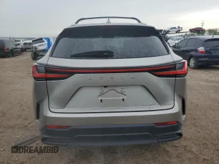 2024 Lexus NX 350 Premium z VIN 2T2GGCEZ2RC045247, wystawiony jako Copart lot #61401805 z przebiegiem 11 271 mil mil oraz Szkoda całkowita • Salvage title. Historia ofert i sprzedaży dostępna na DreamBid. Obrazek 6.