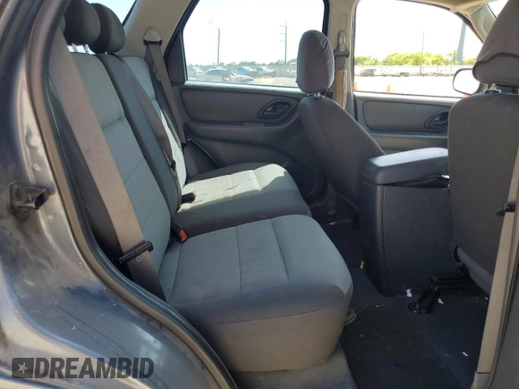 2005 Ford Escape XLS Value with VIN 1FMYU02Z75KB20193, listed as a Copart auction lot 52898665 with 121,166 mi miles and Salvage Title. Bid and sale history available at carsss.com. Image 11.