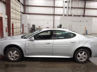 2004 Pontiac Grand Prix GT2 z VIN 2G2WS522641126247, wystawiony jako IAAI lot #42338014 z przebiegiem 236 735 mil mil oraz . Historia ofert i sprzedaży dostępna na DreamBid. Obrazek 14.